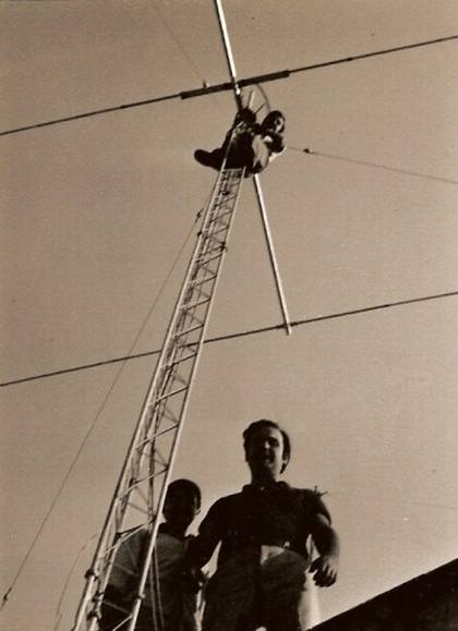 9-ANTENA CAB-RADAR DE EA7UU. EA7TV EN LA TORRE, EA7NT2º OP-EA7UF 1980